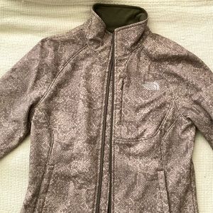 The North Face Soft Shell Woman’s Jacket size Small Ivory Print